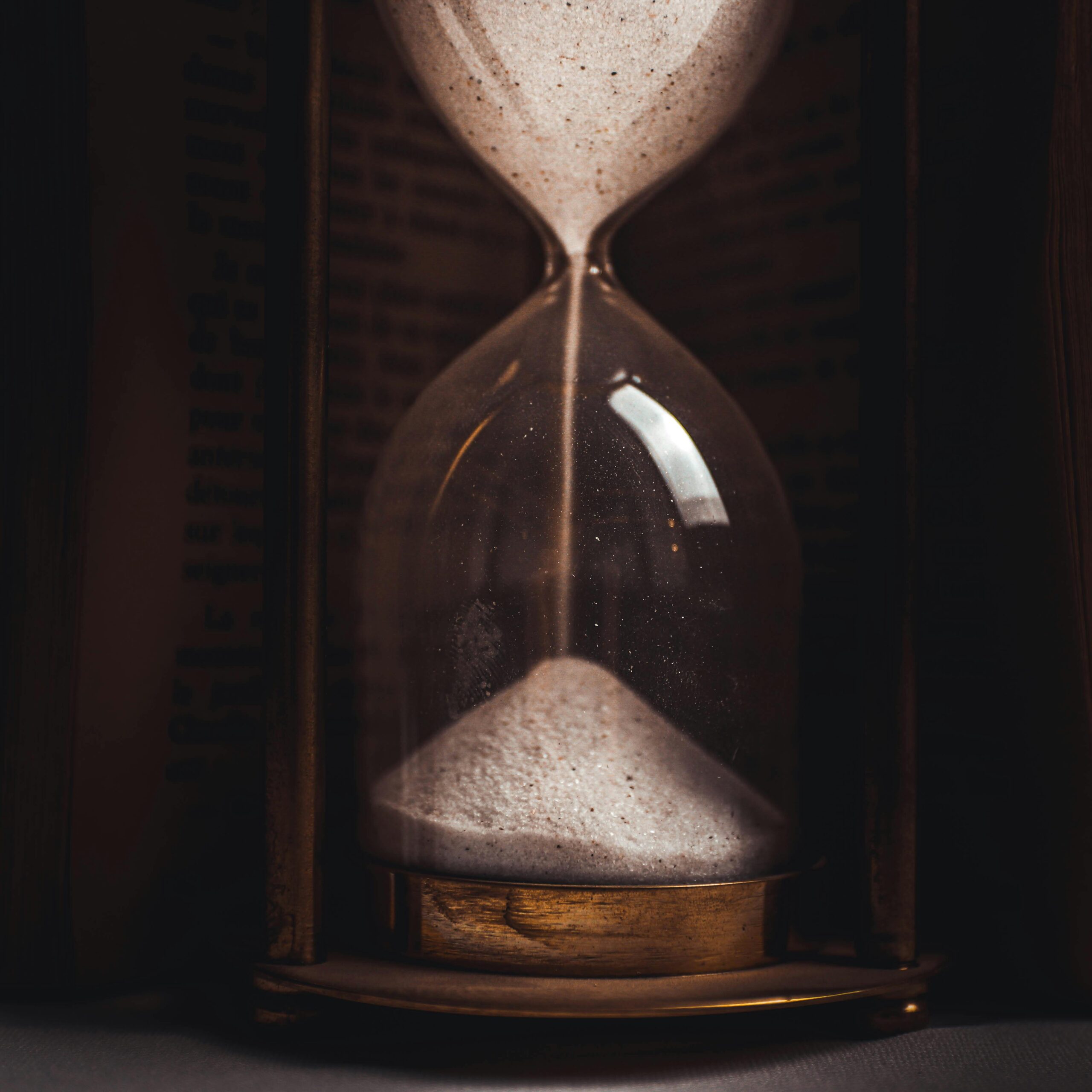 The First 7 Seconds: The Psychology of First Impressions in Executive Interviews